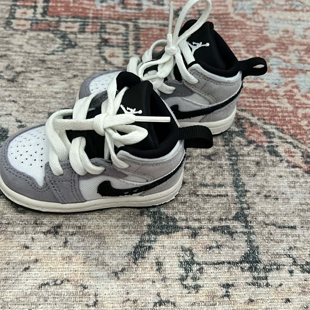 Nike Jordan Sz 4 Toddler Sneakers